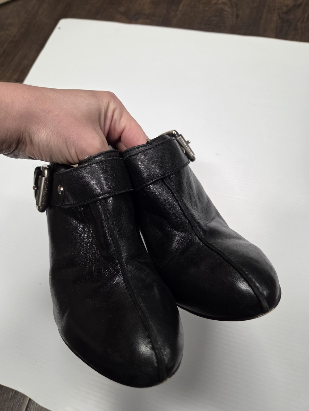 MICHAEL KORS WOMEN'S BLACK LEATHER SIDE ZIP HEELED ANKLE BOOTIES SIZE 7 - Picture 5 of 7